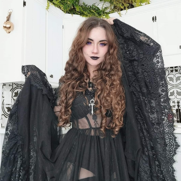 Meet your Posher, Athena - Picture 1 of 1